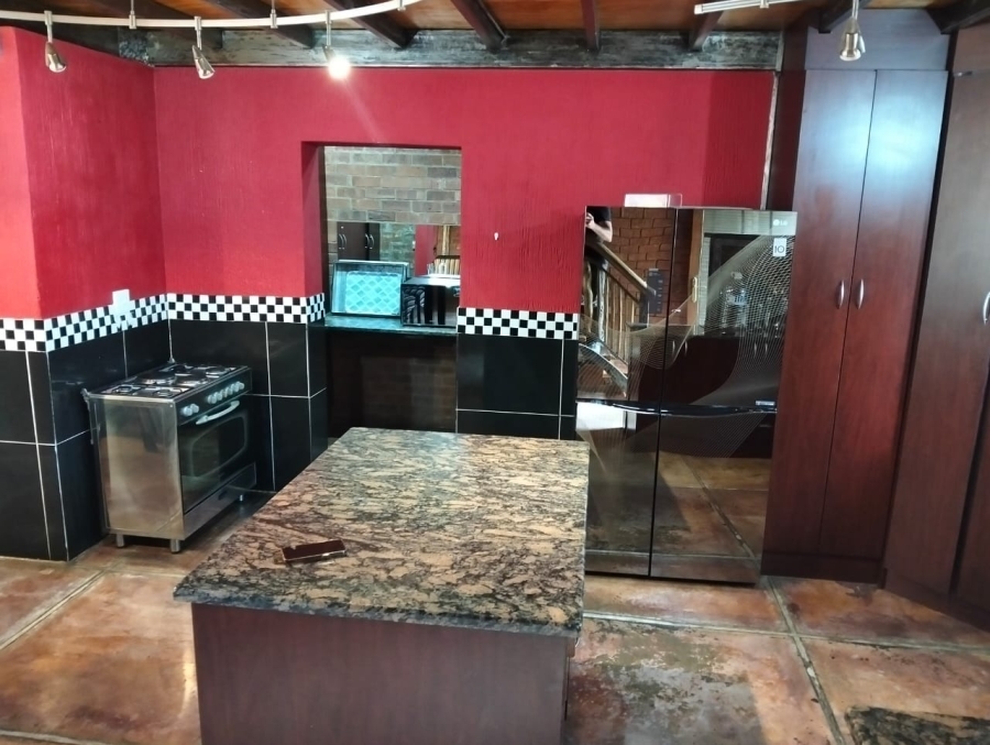 4 Bedroom Property for Sale in Pellissier Free State